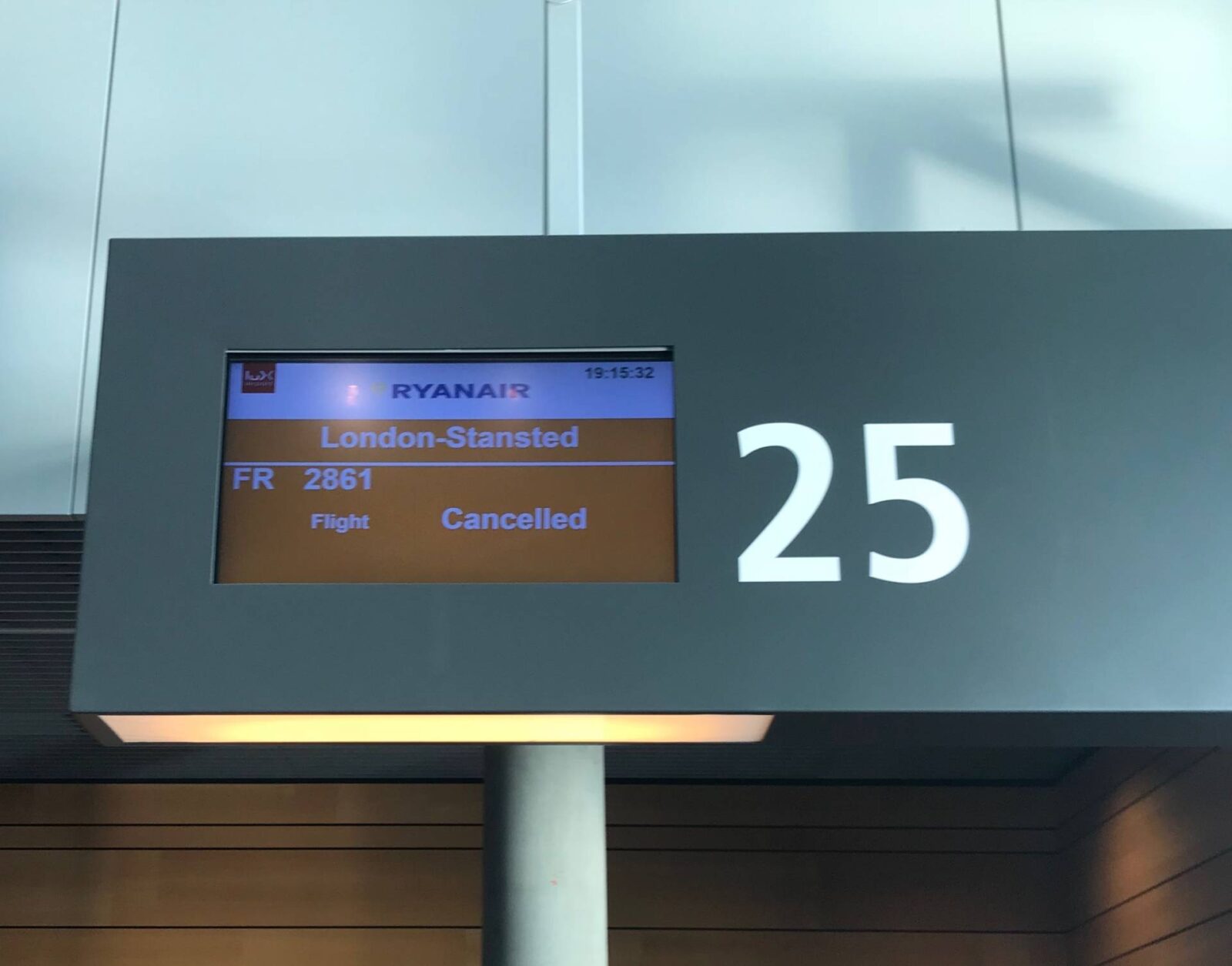 Ryanair cancelled flight Luxembourg to London Stansted